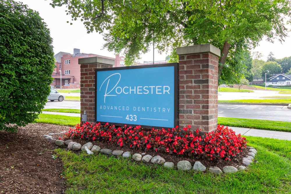 Rochester Advanced Dentistry Office Sign